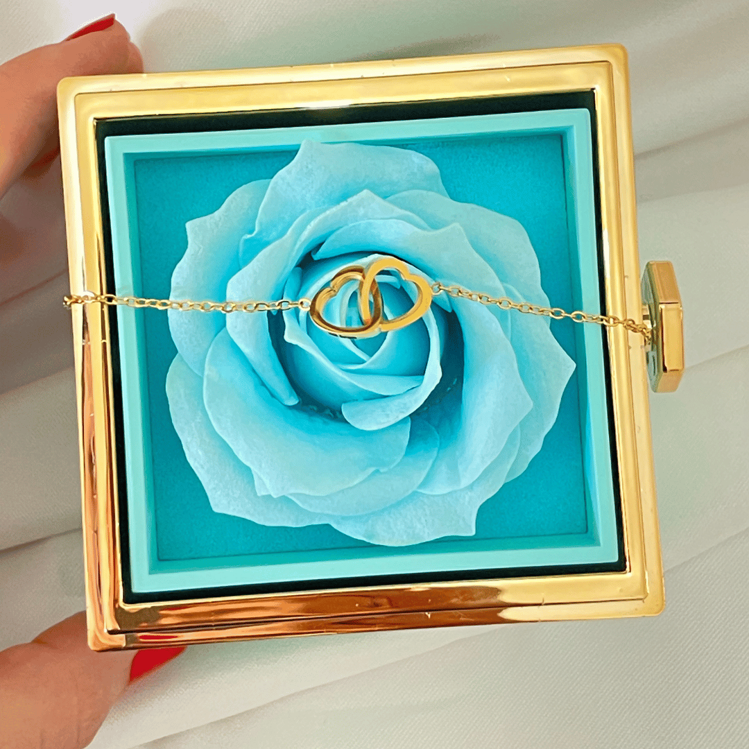 Colar Dois Corações + Caixa Rotativa de Brinde