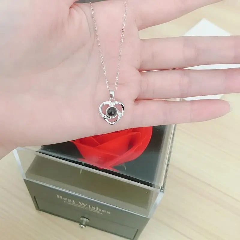 Colar Eu Te Amo 100 Idiomas + Caixa Personalizada