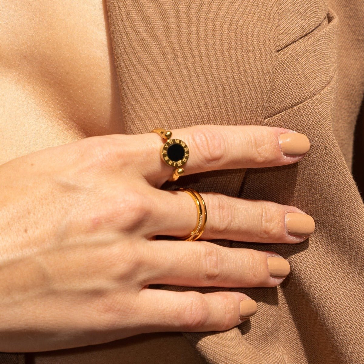 Anel Clássico Romano Banhado à Ouro 18K