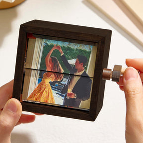 Porta-Retrato Flipbook Personalizado com Luz – Álbum Mecânico de Manivela
